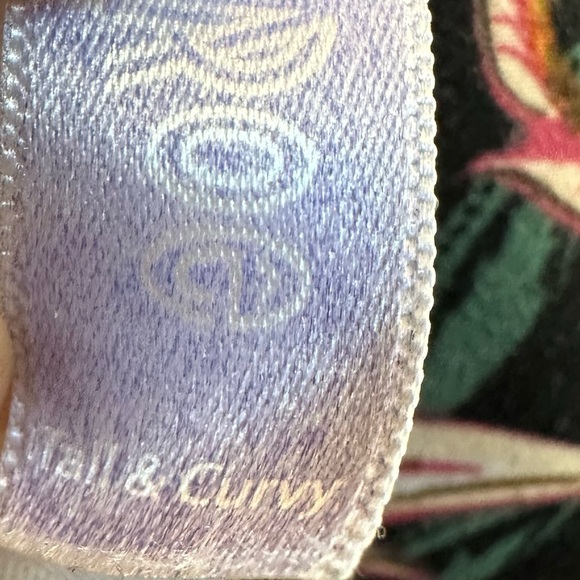 Rare Disney Minnie Mouse Disney Leggings with Floral Paisley Pattern - Picture 6 of 6